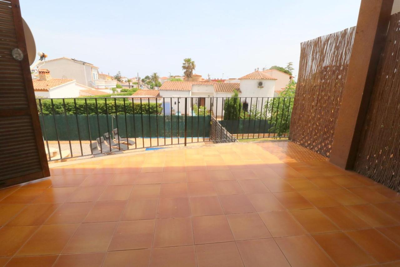 Peni 168A - Belle Maison Avec Piscine Empuriabrava Exterior foto
