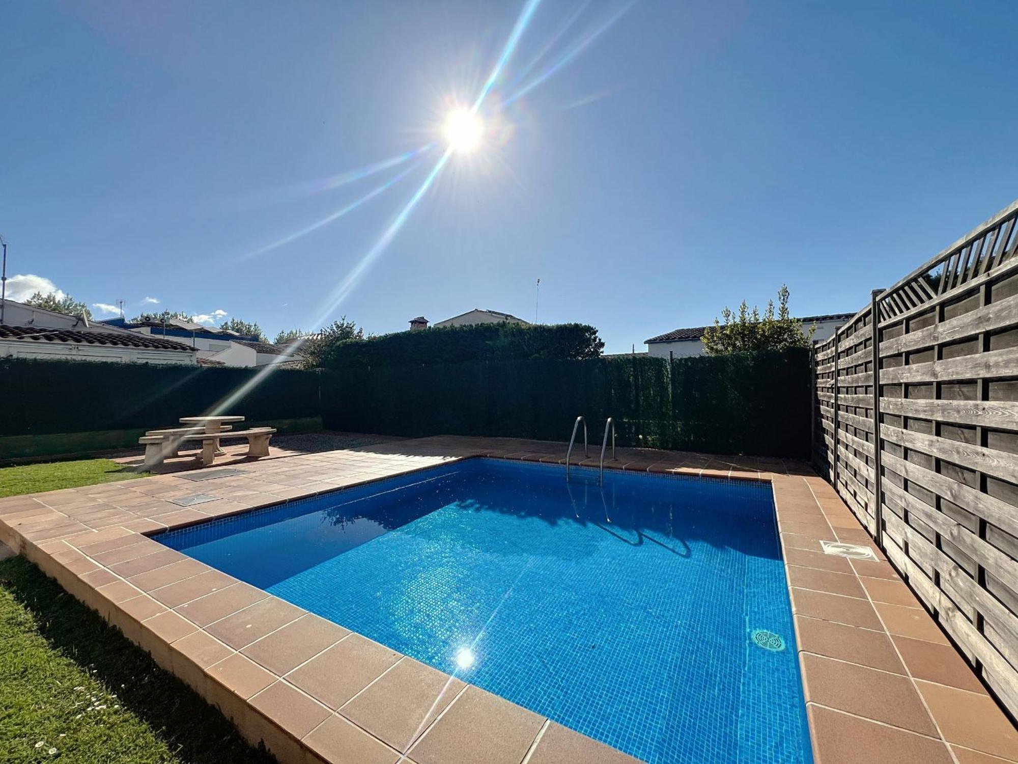 Peni 168A - Belle Maison Avec Piscine Empuriabrava Exterior foto